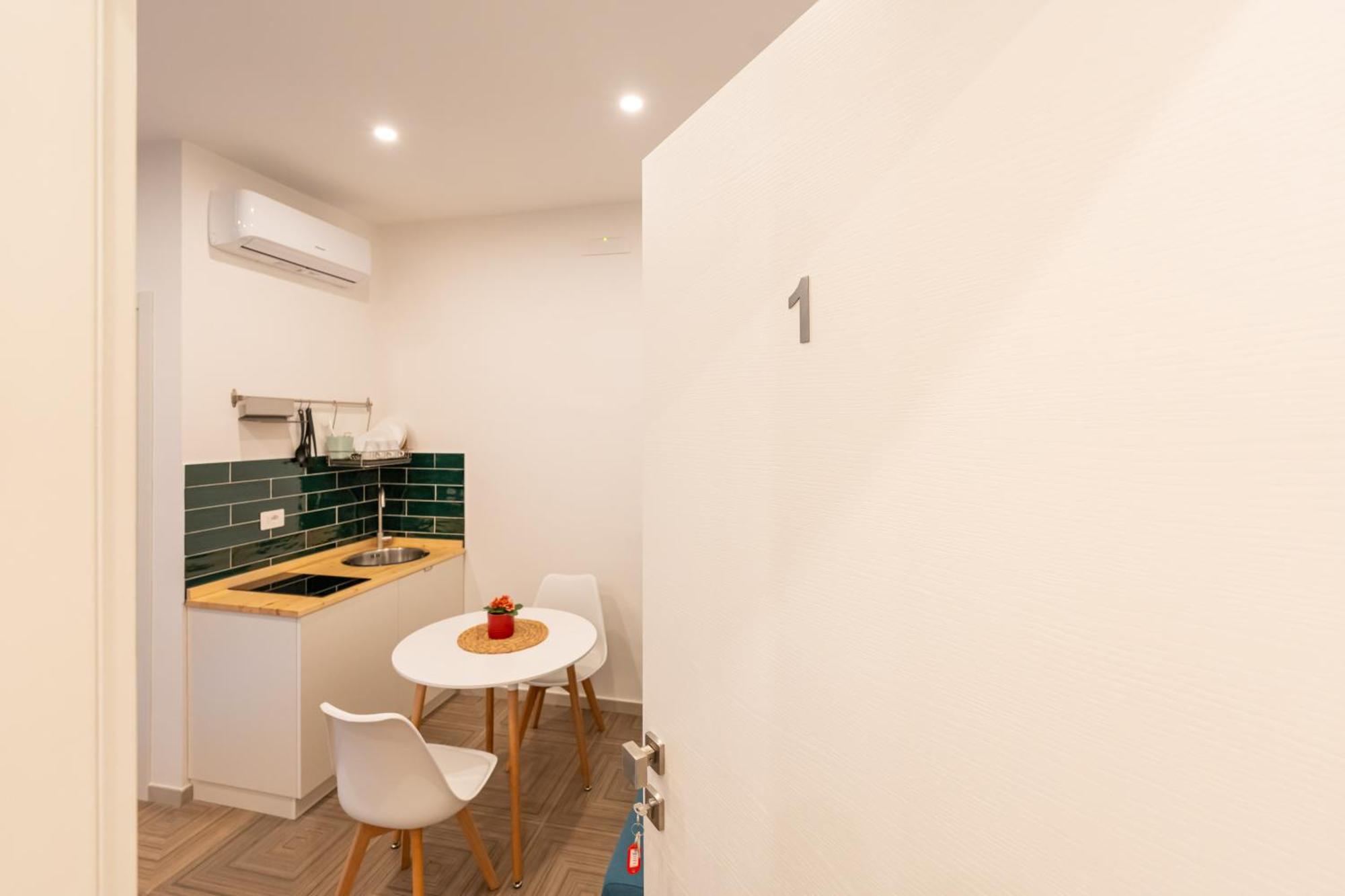 נאפולי R&D Scassacocchi Apartments 15 מראה חיצוני תמונה